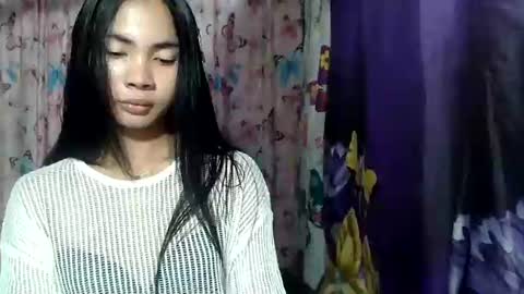 Snapshot of loving_rhean chatting on July 7, 2026, 11:14 am loving_rhean online show from July 7, 2026, 11:14 am