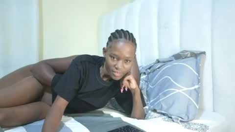 Snapshot of lovydede chatting on July 17, 2026, 5:29 pm Lovydede online show from July 17, 2026, 5:29 pm