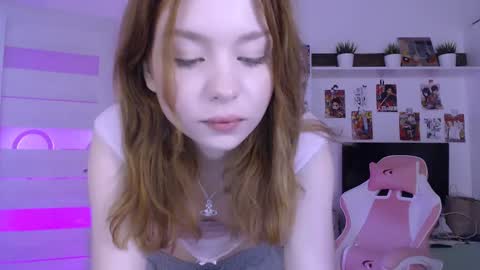 Snapshot of lower_angel chatting on December 17, 2024, 10:11 pm Loly online show from December 17, 2024, 10:11 pm