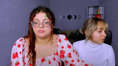 Snapshot of loya_best chatting on November 27, 2025, 1:35 pm loya_best online show from November 27, 2025, 1:35 pm