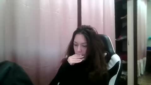 Lu krecia online show from January 4, 2025, 6:09 pm