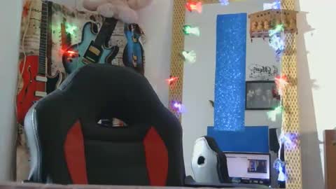 luanna837 online show from April 21, 2026, 2:51 am