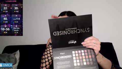 luara_ online show from February 8, 2026, 2:09 pm