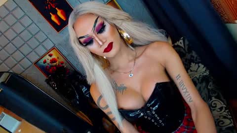 Snapshot of lubottarrah chatting on December 9, 2024, 11:56 pm DEMONYETA LA TARRAH online show from December 9, 2024, 11:56 pm