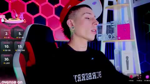 Luca  online show from March 19, 2026, 8:35 pm