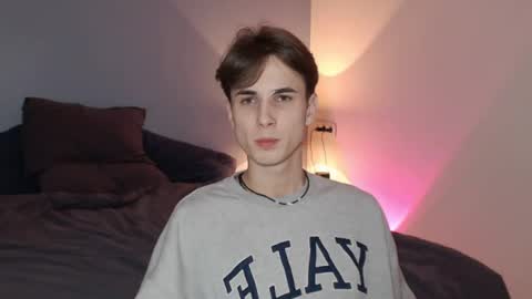 lucacharm online show from January 19, 2025, 1:53 am