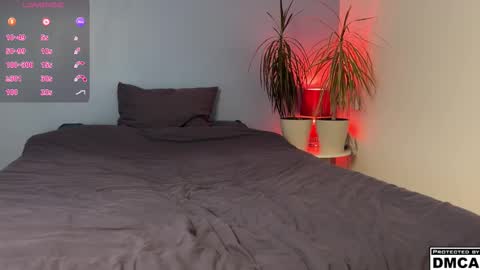 lucacharm online show from March 16, 2026, 3:49 pm