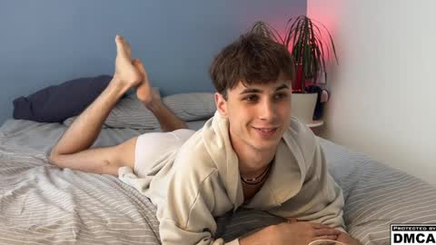 lucacharm online show from April 8, 2026, 3:23 pm