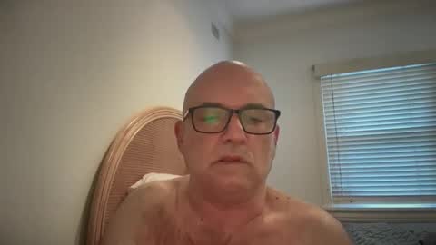 Snapshot of lucas10004 chatting on December 17, 2024, 9:38 pm lucas10004 online show from December 17, 2024, 9:38 pm