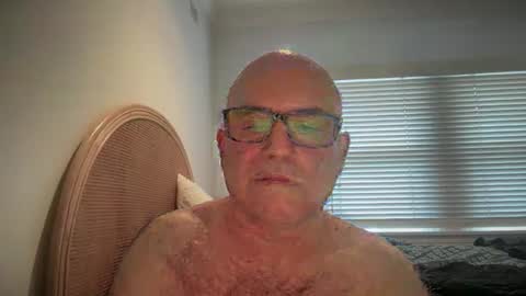 Snapshot of lucas10004 chatting on December 26, 2024, 10:09 pm lucas10004 online show from December 26, 2024, 10:09 pm