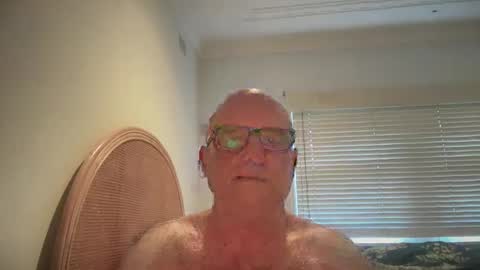 Snapshot of lucas10004 chatting on January 10, 2025, 9:10 pm lucas10004 online show from January 10, 2025, 9:10 pm