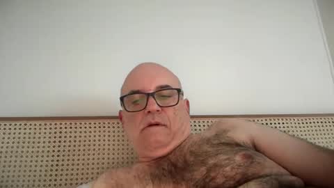 Snapshot of lucas10004 chatting on October 4, 2025, 2:09 am lucas10004 online show from October 4, 2025, 2:09 am