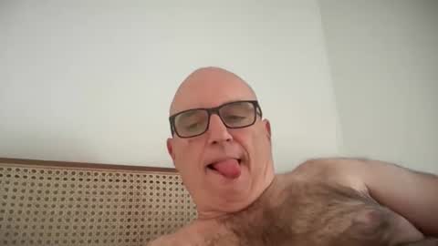 Snapshot of lucas10004 chatting on October 27, 2025, 2:59 am lucas10004 online show from October 27, 2025, 2:59 am