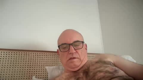 Snapshot of lucas10004 chatting on November 4, 2025, 5:06 am lucas10004 online show from November 4, 2025, 5:06 am