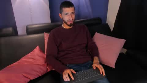 Snapshot of lucas4me chatting on February 20, 2026, 2:19 am Lucas online show from February 20, 2026, 2:19 am