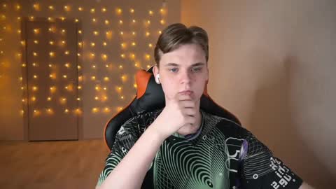 Lucas Gill online show from January 13, 2025, 10:35 pm