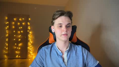 Lucas Gill online show from January 29, 2025, 3:22 am