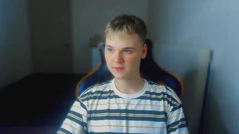 Lucas Gill online show from September 19, 2025, 2:24 am