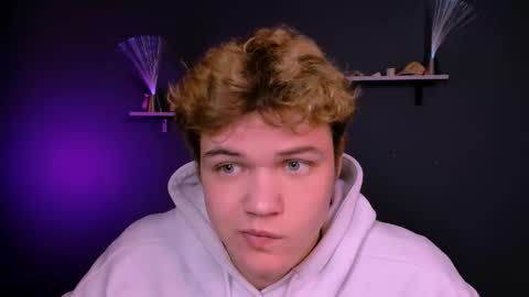 lucas_long_ online show from December 18, 2025, 9:59 am