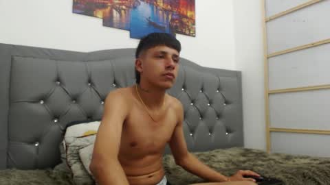 Snapshot of lucas_rivass chatting on November 6, 2025, 10:10 pm LUCAS RIVAS online show from November 6, 2025, 10:10 pm