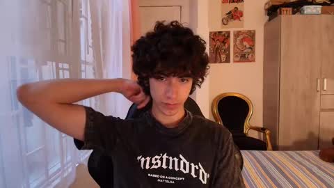 lucas_xo online show from November 1, 2025, 10:12 pm