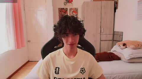 lucas_xo online show from May 24, 2026, 6:46 pm
