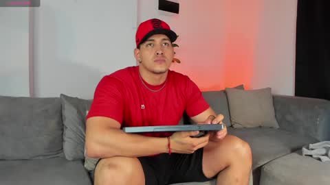 LUCA SANTOS online show from December 22, 2024, 3:55 am