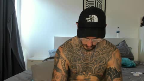 lucasexclusive online show from April 3, 2026, 8:01 am