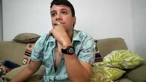 Snapshot of lucatorre4 chatting on January 10, 2026, 6:04 am Luca Torre online show from January 10, 2026, 6:04 am