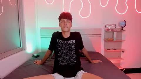 Luccas Ferreira online show from November 12, 2025, 7:24 pm