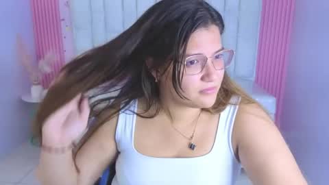 Snapshot of lucero_s chatting on June 4, 2026, 3:01 am Lucero online show from June 4, 2026, 3:01 am