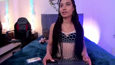 Snapshot of lucerop_ chatting on April 19, 2026, 3:28 am Lucero online show from April 19, 2026, 3:28 am