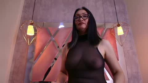 Luci online show from April 19, 2026, 3:28 am