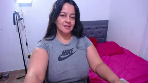 Lucia Vonne online show from June 24, 2026, 1:04 am