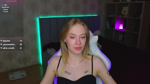 Snapshot of lucia_wiwi chatting on June 3, 2026, 8:47 pm lucia_wiwi online show from June 3, 2026, 8:47 pm