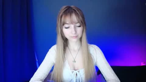 Lucy online show from February 28, 2025, 7:35 pm