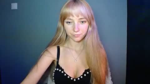 Lucy online show from September 28, 2025, 6:24 pm