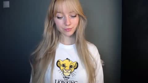 Lucy online show from November 14, 2025, 8:07 pm