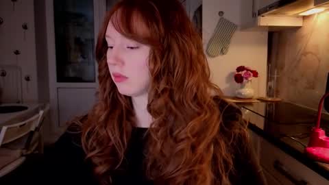 Lucia online show from November 28, 2025, 5:15 pm