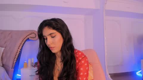 Snapshot of luciana_roa chatting on May 17, 2026, 2:35 pm Luciana online show from May 17, 2026, 2:35 pm