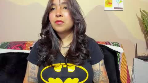 Dani 3 online show from October 14, 2025, 9:48 pm