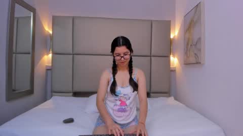 Snapshot of lucianasmith_ chatting on February 10, 2025, 2:59 pm Luci online show from February 10, 2025, 2:59 pm