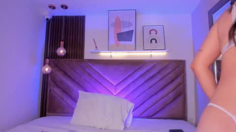 Snapshot of lucianasmith_ chatting on February 15, 2025, 3:39 pm Luci online show from February 15, 2025, 3:39 pm