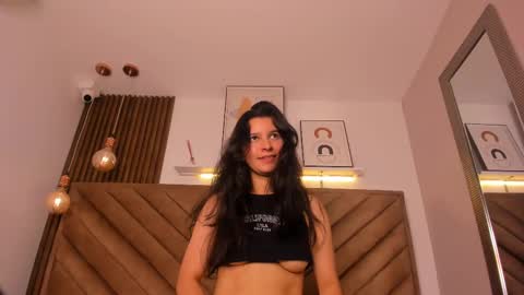 Snapshot of lucianasmith_ chatting on February 22, 2025, 3:36 pm Luci online show from February 22, 2025, 3:36 pm