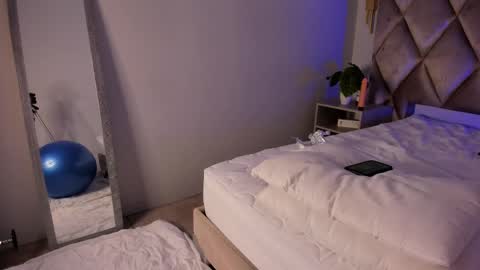 Snapshot of lucianasmith_ chatting on March 5, 2025, 5:50 pm Luci online show from March 5, 2025, 5:50 pm