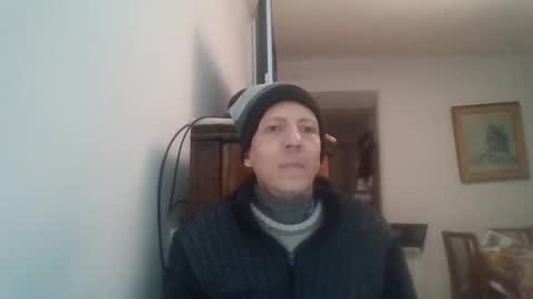 Snapshot of lucianoaxel chatting on May 21, 2026, 9:33 pm Luciano online show from May 21, 2026, 9:33 pm