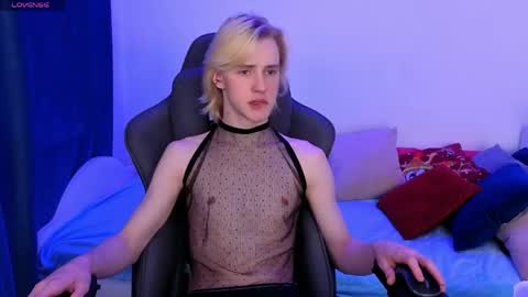 Angelok online show from April 16, 2026, 8:15 am