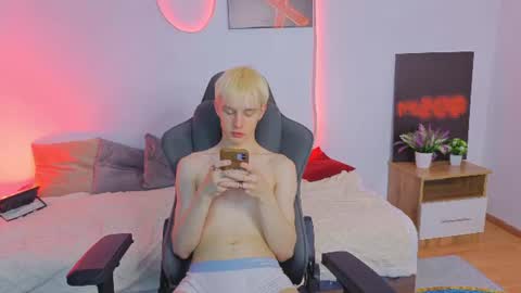 Angelok online show from June 24, 2026, 6:23 am