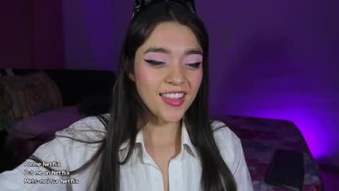 Luciemaurer online show from September 22, 2025, 2:24 am