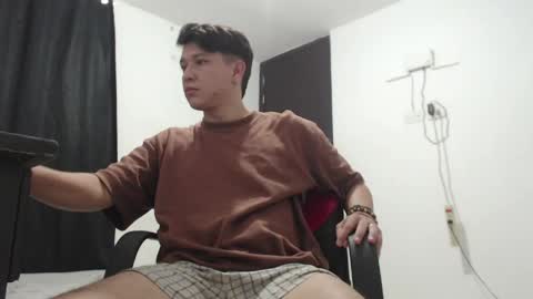 Snapshot of lucifeeer_666 chatting on April 26, 2026, 8:28 pm Fernando online show from April 26, 2026, 8:28 pm